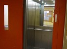 Fahrstuhl im Haus der Ferienwohnung in Burgtiefe