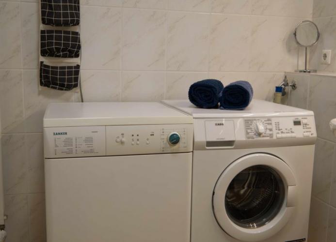 Trockner and Waschmaschine in der Ferienwohnung auf Fehmarn