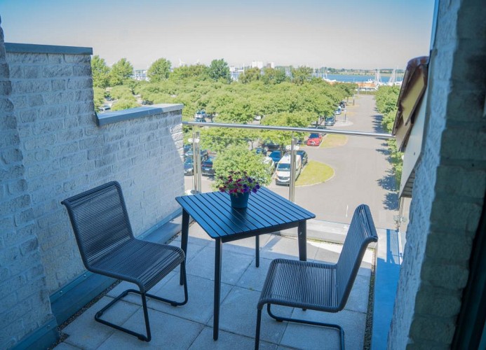 Balkon für 2 Personen in der Ferienwohnung in Burgtiefe auf Fehmarn