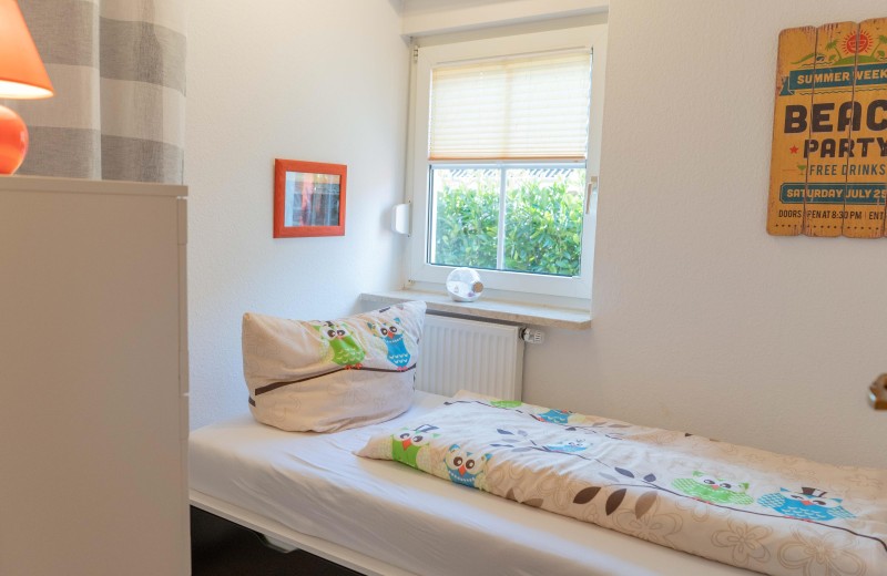 Einzelbett für 1 Person in der Fewo mit Hund auf Fehmarn