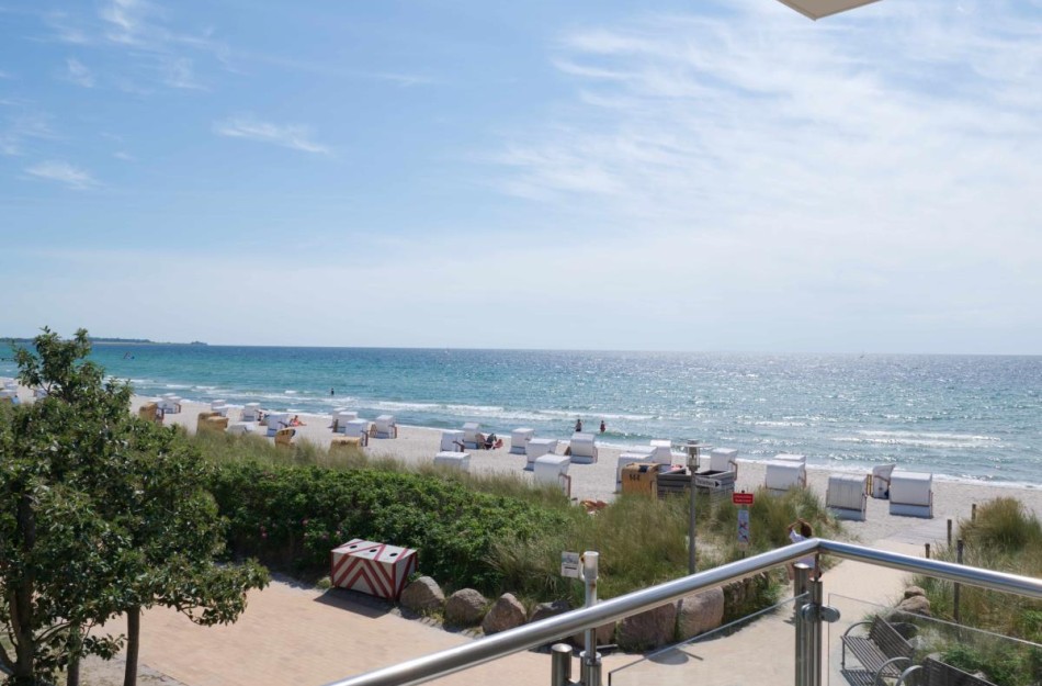 Direkter Meerblick vom Balkon der Ferienwohnung Inselblume 01 auf Fehmarn