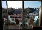 Balkon mit Sitzgelegenheiten für 4 Personen in der Ferienwohnung auf Fehmarn