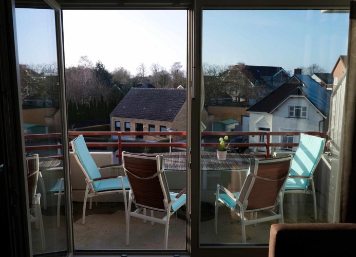 Balkon mit Sitzgelegenheiten für 4 Personen in der Ferienwohnung auf Fehmarn