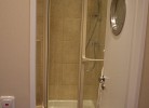 Dusche im Badezimmer der Ferienwohnung direkt am Südstrand