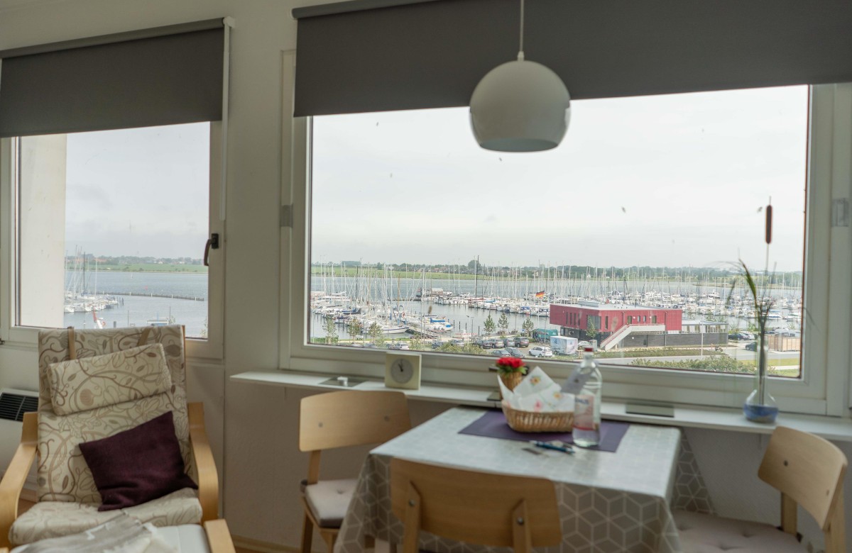 Blick direkt auf den Yachthafen am Südstrand in Burgtiefe von Fehmarn