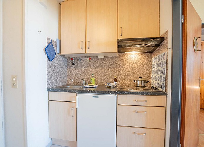 Anderer Blickwinkel auf die Kochnische der Inselblume 11 