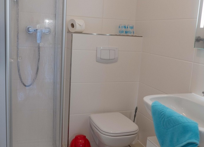 Bad mit Dusche und WC in der Fewo zwischen Yachthafen und Südstrand auf Fehmarn