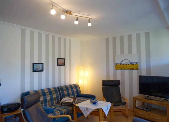 Wohnzimmer in der Ferienwohnung in der Nähe von Burg auf Fehmarn