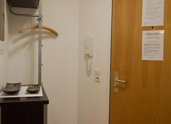 Eingangsbereich mit Garderobe in der Ferienwohnung Inselblume 03 auf Fehmarn