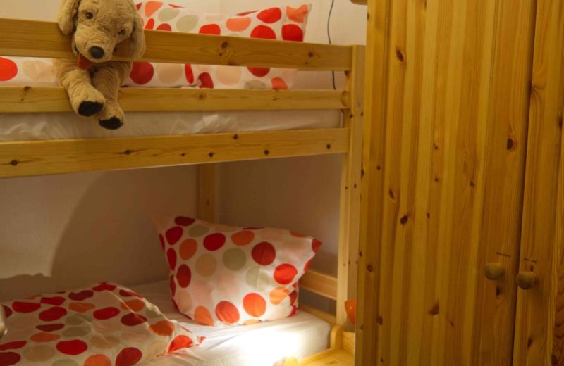 Etagenbett im Schlafzimmer der Ferienwohnung auf Fehmarn