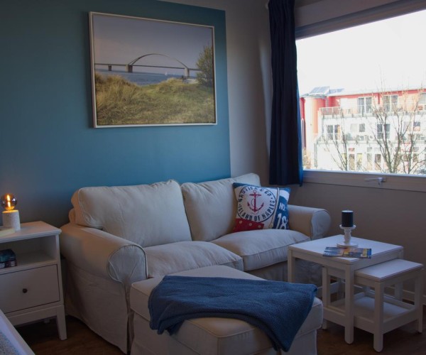 Wohnzimmer der Ferienwohnung Inselblume 73 am Yachthafen auf Fehmarn
