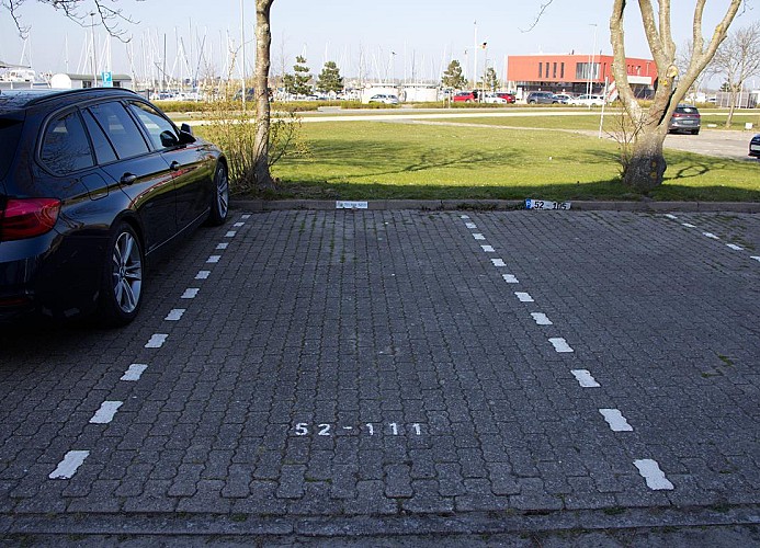 Parkplatz der Inselblume 73