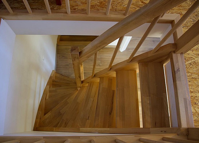 Treppe von der 1. in die 2. Etage der Inselblume 27 Inselblume 27