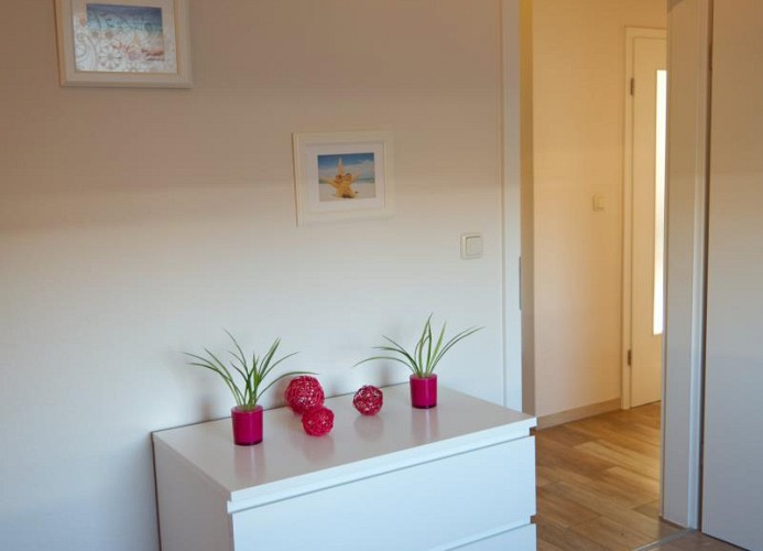 Kommode im 2. Schlafzimmer in der Fewo auf Fehmarn