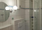 Bad mit Dusche in der Ferienwohnung Inselblume 15 in der Nähe von Burg auf Fehmarn