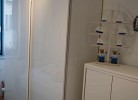 Schrank im Schlafzimmer der Ferienwohnung am Südstrand