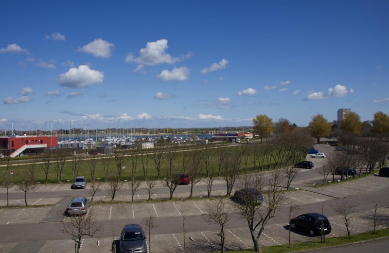 Blick in die andere Richtung des Yachthafens aus der Inselblume 65