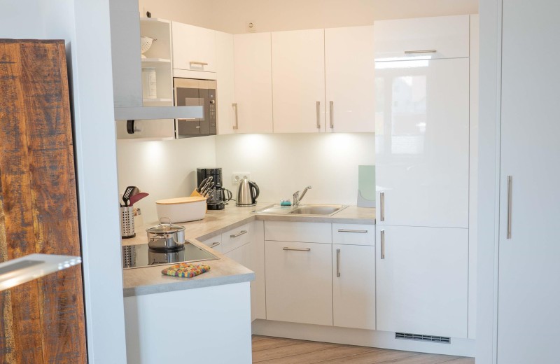 Anderer Blickwinkel auf die Küche in der Fewo in Burg auf Fehmarn