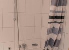 Badezimmer mit Dusche in der Ferienwohnung am Strand von Fehmarn