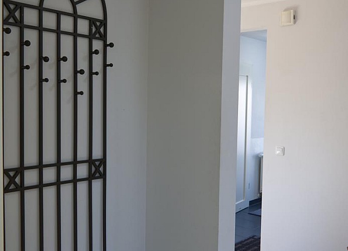 Flur mit Garderobe in dem Ferienhaus auf Fehmarn