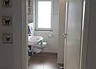 Eingang zum Badezimmer in dem Ferienhaus auf Fehmarn