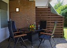 Gartenmöbel auf der Terrasse der Inselblume 15 auf Fehmarn