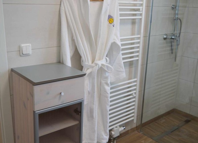 Bademantel und Handtuchheizung in der Ferienwohnung für 4 Personen