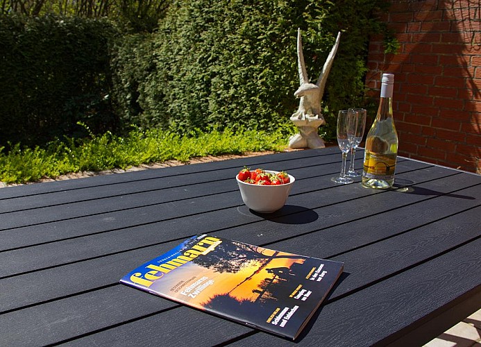 Deko auf der Terrasse der Ferienwohnung in Burgstaaken
