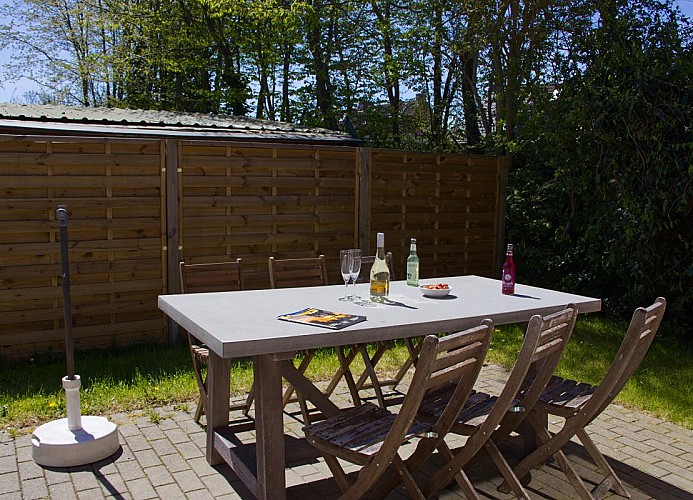 Großer Terrassentischen der Inselblume 28