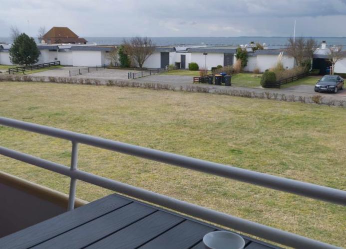 Blick auf das Meer vom Balkon der Ferienwohnung