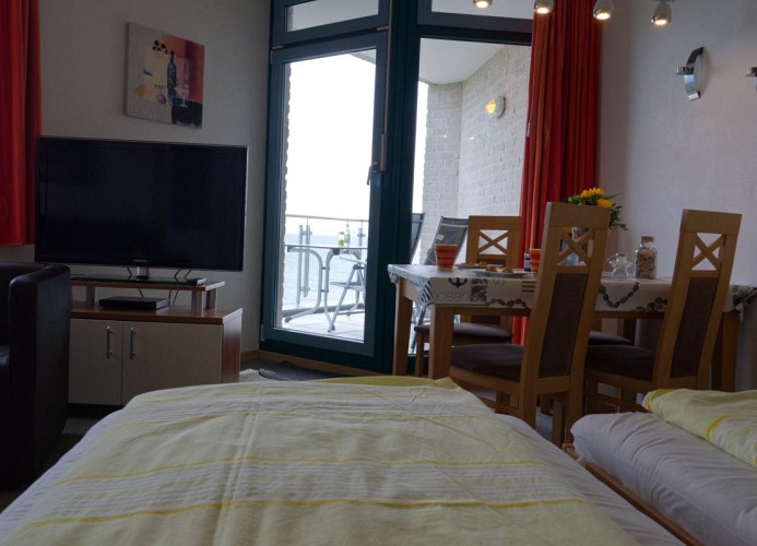 Blick aufs Meer vom Schrankbett in der Ferienwohnung Inselblume 03 auf Fehmarn