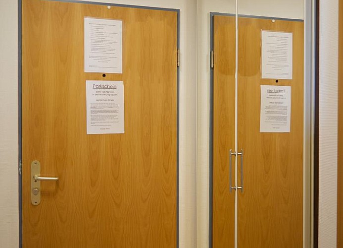 Eingangstür und großer Schrank in der Ferienwohnung Inselblume 03 auf Fehmarn