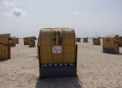 Zur Inselblume 04 gehört ein Strandkorb am Strand
