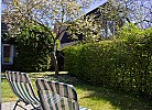 Gartenliegen an der Terrasse der Inselblume 27