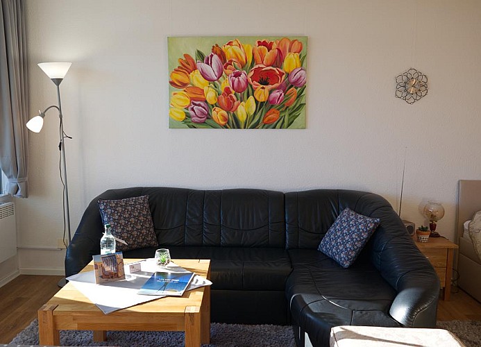 Couch im Wohnzimmer der Fewo für 4 Personen