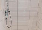 Große ebenerdige Dusche in der Ferienwohnung in Burg auf Fehmarn mit Hund