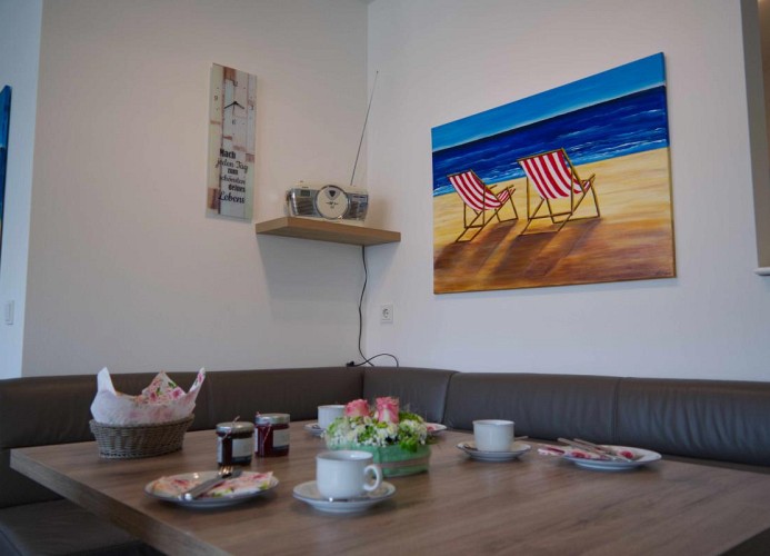 Esstisch in der Ferienwohnung für 4 Personen auf Fehmarn