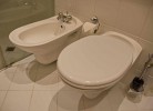 WC und Bidet in der Toilette im Bad in der Inselblume 84