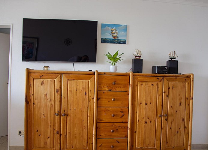 Fernseher in der Ferienwohnung auf Fehmarn im Stranddistelweg am Südstrand