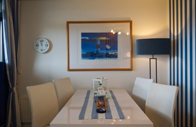 Esstisch in der Ferienwohnung in Burgtiefe am Südstrand auf Fehmarn